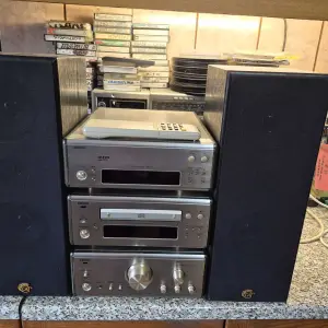 PRODAJEM MINI LINIJU DENON SA ZVUČNICIMA