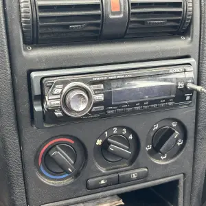 Prodajem opel astru 2000 god nije reg ali moze se reg  nema ulaganja