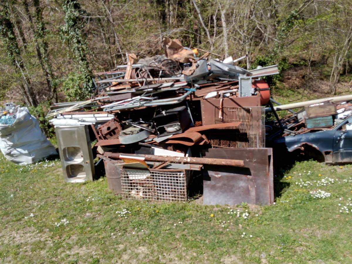 Prodajem otpadni metal