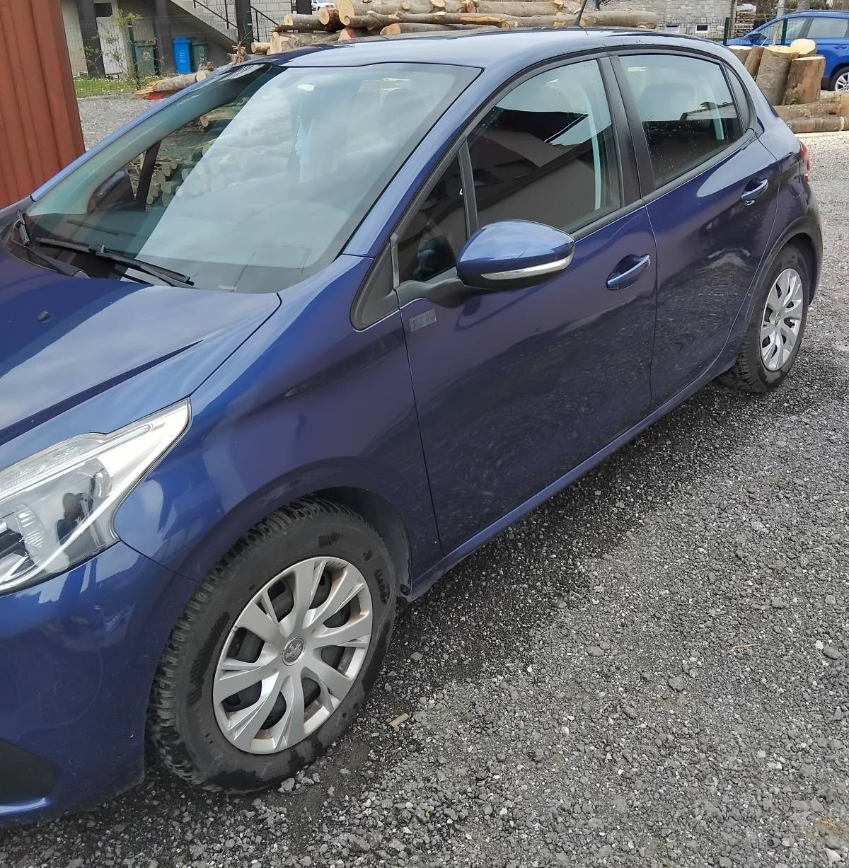 Prodajem pegot 208 1,2 Active