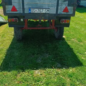 Prodajem prikolicu nasicanka 3.5 t,registrirana godinu dana