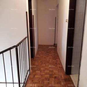 Prodajemo kamenu kuću u centru Brtonigle!