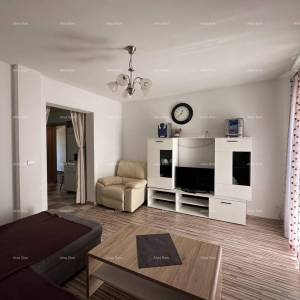 Prodajemo kuću sa dva stana u Valbandonu.