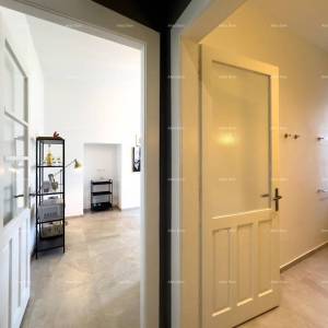 Prodajemo renoviran stan u centru Pule!