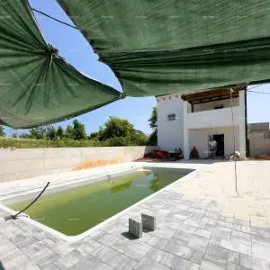 Prodajemo renoviranu Istarsku kamenu kuću u okolici Žminja!