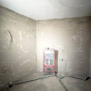 Prodajemo stan  na odličnoj lokaciji!  Kaštanjer, manja zgrada. Blizina nove bolnice.