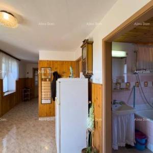 Prodajemo veliku samostojeću kuću sa velikom okućnicom!