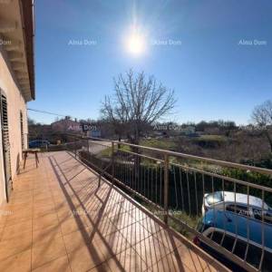 Prodajemo veliku samostojeću kuću sa velikom okućnicom!