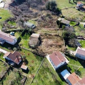 Prodajemo veliku samostojeću kuću sa velikom okućnicom!