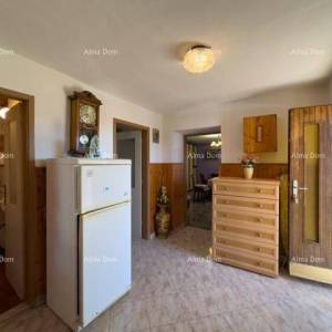 Prodajemo veliku samostojeću kuću sa velikom okućnicom!