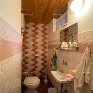 Prodajemo veliku samostojeću kuću sa velikom okućnicom!