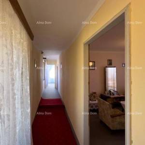 Prodajemo veliku samostojeću kuću sa velikom okućnicom!