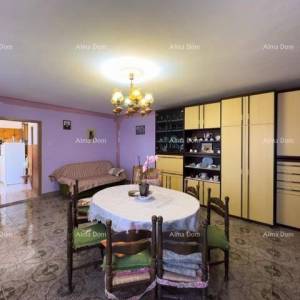 Prodajemo veliku samostojeću kuću sa velikom okućnicom!