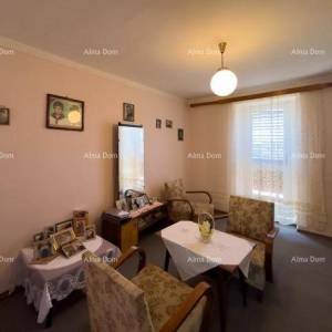 Prodajemo veliku samostojeću kuću sa velikom okućnicom!