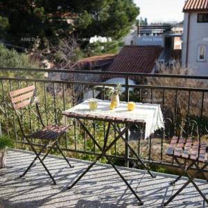 Prostrana kuća u Premanturi s pet spavaćih soba i vrtom, idealna za obitelj ili investiciju