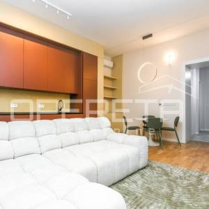 Prvi najam novouređenog trosobnog stana u Centru, Savska