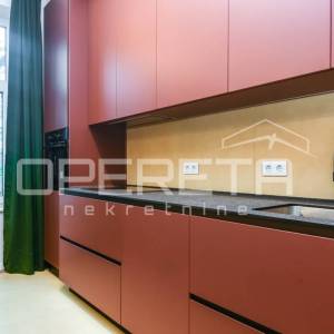 Prvi najam novouređenog trosobnog stana u Centru, Savska