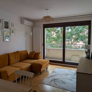 PRVI NAJAM-Vrbani, lijepo uređen 2S stan 42m2 s balkonom