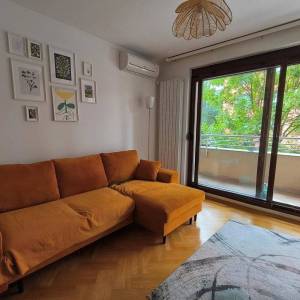 PRVI NAJAM-Vrbani, lijepo uređen 2S stan 42m2 s balkonom