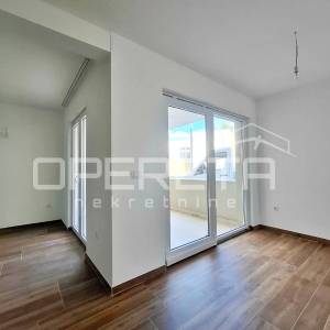 PRVI RED DO MORA – NOVOGRADNJA  – ČIOVO/OKRUG GORNJI