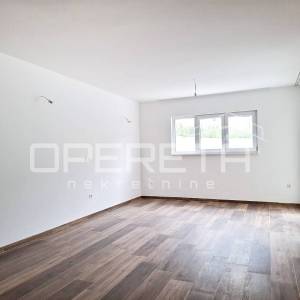 PRVI RED DO MORA – NOVOGRADNJA  – ČIOVO/OKRUG GORNJI