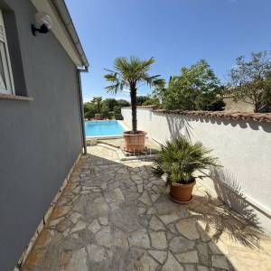 Pula, 2 kuće sa bazenom, 2 km od plaže, 3 km od centra Pule! 