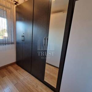 Pula, 2 kuće sa bazenom, 2 km od plaže, 3 km od centra Pule! 