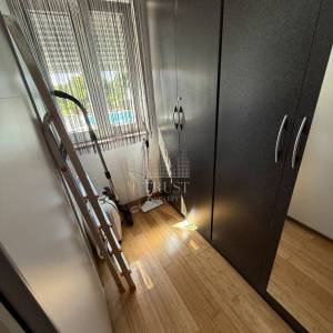 Pula, 2 kuće sa bazenom, 2 km od plaže, 3 km od centra Pule! 