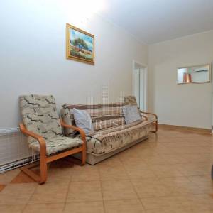 Pula, 5 apartmana i bazen, uređeno