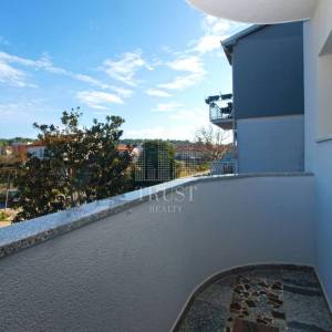 Pula, 5 apartmana i bazen, uređeno