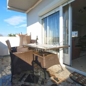 Pula, 5 apartmana i bazen, uređeno