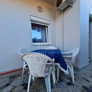 Pula, 5 apartmana i bazen, uređeno