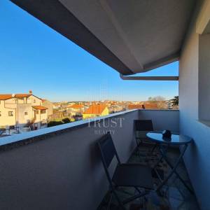 Pula, 5 apartmana i bazen, uređeno