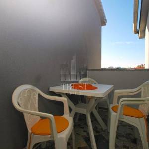 Pula, 5 apartmana i bazen, uređeno