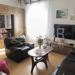 Pula, Centar, 1s+db, balkon, pogled na more