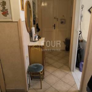 Pula, Centar, 1s+db, balkon, pogled na more