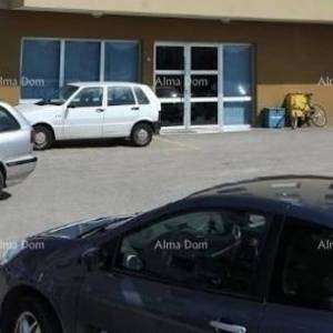 PULA, MONVIDAL – poslovni prostor s dva ulaza na odličnoj lokaciji