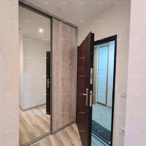 Pula – renoviran dvosobni stan u centru, 72,83 m². Stan se nalazi na glavnoj  tržnici.