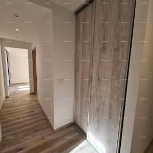 Pula – renoviran dvosobni stan u centru, 72,83 m². Stan se nalazi na glavnoj  tržnici.