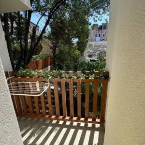 PULA – STROGI CENTAR | LUKSUZNO UREĐEN JEDNOSOBNI STAN S TERASOM | 28 m²