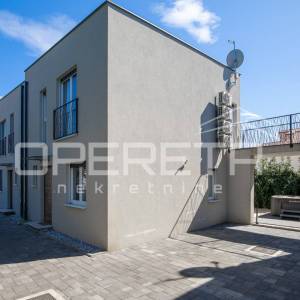 PULA, VALDEBEK – SMART-HOME villa s jacuzzijem na top lokaciji!