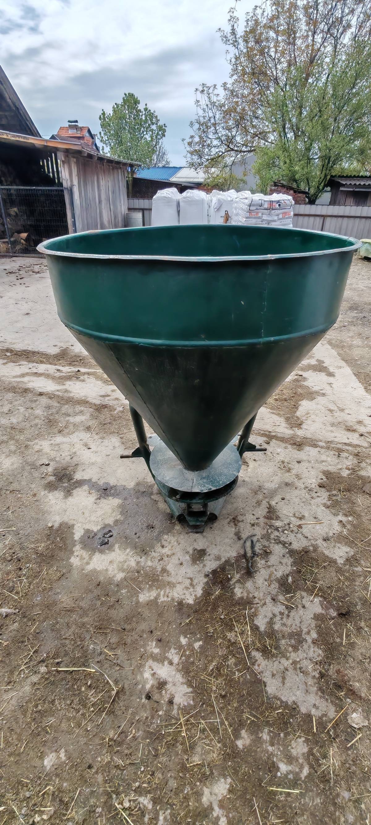 Rasipac za umjetno gnojivo