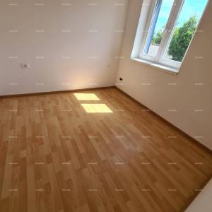 Renovirana kamena kuća s bazenom – mirno selo blizu Svetvinčenta