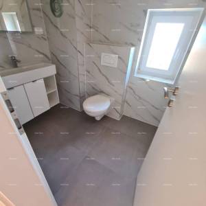 Renovirana kamena kuća s bazenom – mirno selo blizu Svetvinčenta