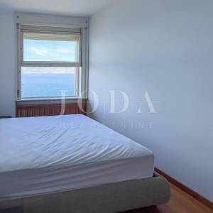 Rijeka, Kantrida, stan i garsonijera u kući na samoj morskoj obali, vlastiti izlaz na more