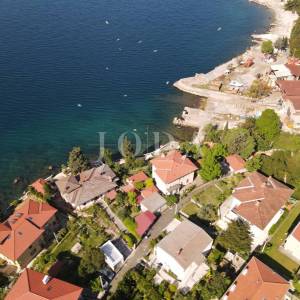 Rijeka, Kantrida, stan i garsonijera u kući na samoj morskoj obali, vlastiti izlaz na more