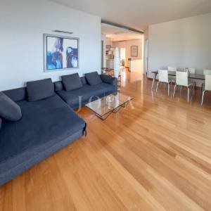 Rijeka, Kantrida, stan i garsonijera u kući na samoj morskoj obali, vlastiti izlaz na more