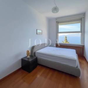 Rijeka, Kantrida, stan i garsonijera u kući na samoj morskoj obali, vlastiti izlaz na more