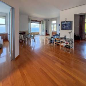 Rijeka, Kantrida, stan i garsonijera u kući na samoj morskoj obali, vlastiti izlaz na more