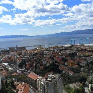 RIJEKA, RASTOČINE - 3S KL stan s panoramskim pogledom